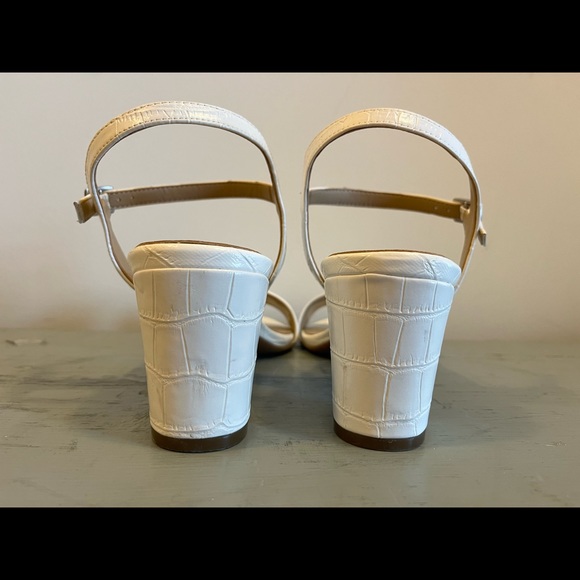 White leather sandals - Picture 3 of 3